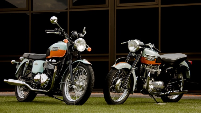 2009 Triumph T100 Bonneville 50th Anniversary - 2009 & 1959 Bonneville