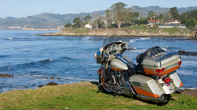 2009 Harley-Davidson CVO Ultra Classic Electra Glide - Pacific Ocean