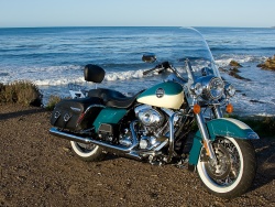 2009 Harley-Davidson Road King Classic - Pacific Ocean