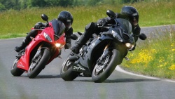 2009 Triumph Daytona 675 - Tornado Red & Jet Black 2009 Triumph Daytona 675 - Tornado Red & Jet Black