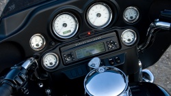 2009 Harley-Davidson - FLHX Street Glide Gauges 2009 Harley-Davidson - FLHX Street Glide Gauges